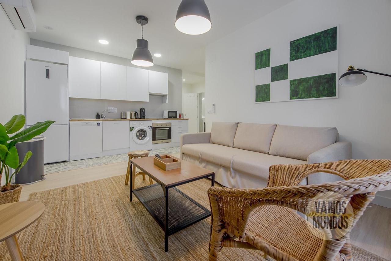 Spacious New Apartment Para 7 En La Plaza De Tirso De Molina Madrid Esterno foto