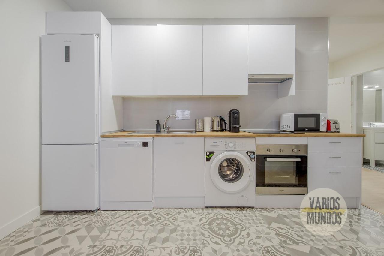 Spacious New Apartment Para 7 En La Plaza De Tirso De Molina Madrid Esterno foto